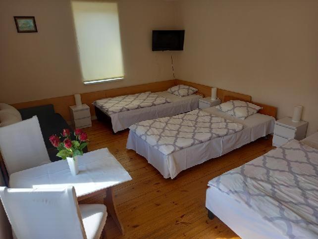 Rooms Noclegi Bytyn Экстерьер фото